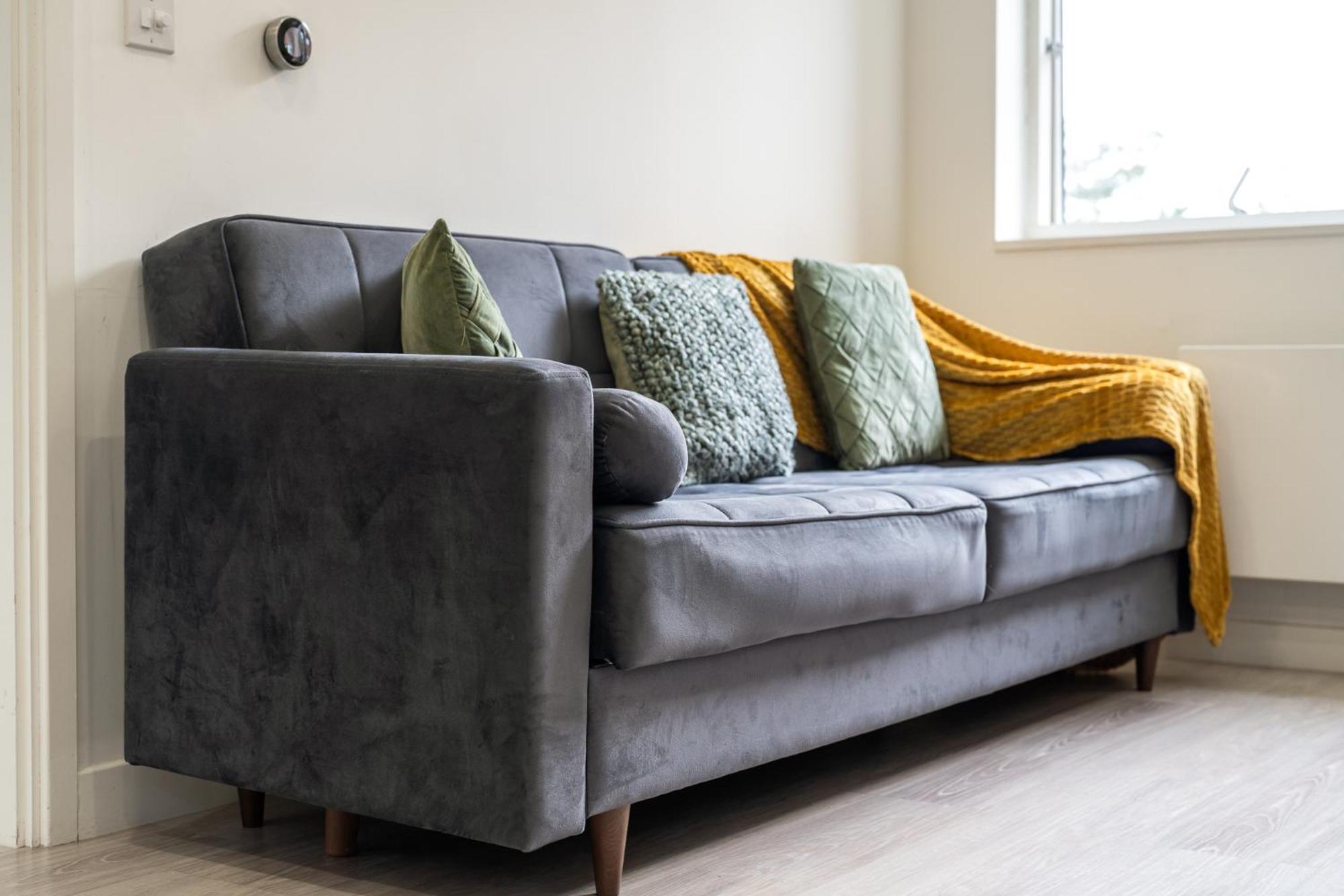 Luxury 1 Bedroom Serviced Apartment With Roof Terrace & Gym Stevenage Exterior photo