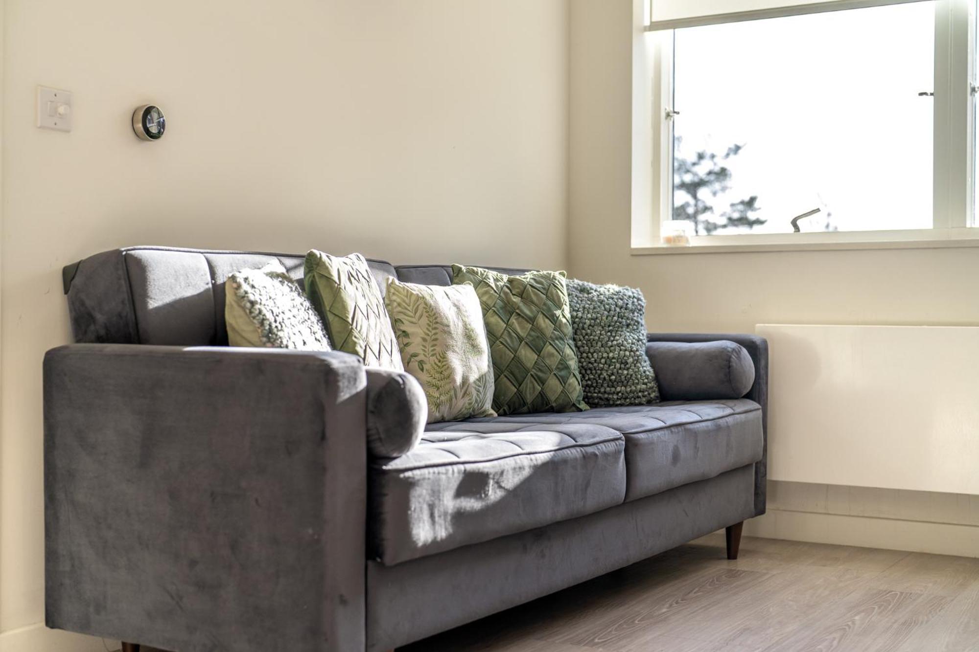 Luxury 1 Bedroom Serviced Apartment With Roof Terrace & Gym Stevenage Exterior photo