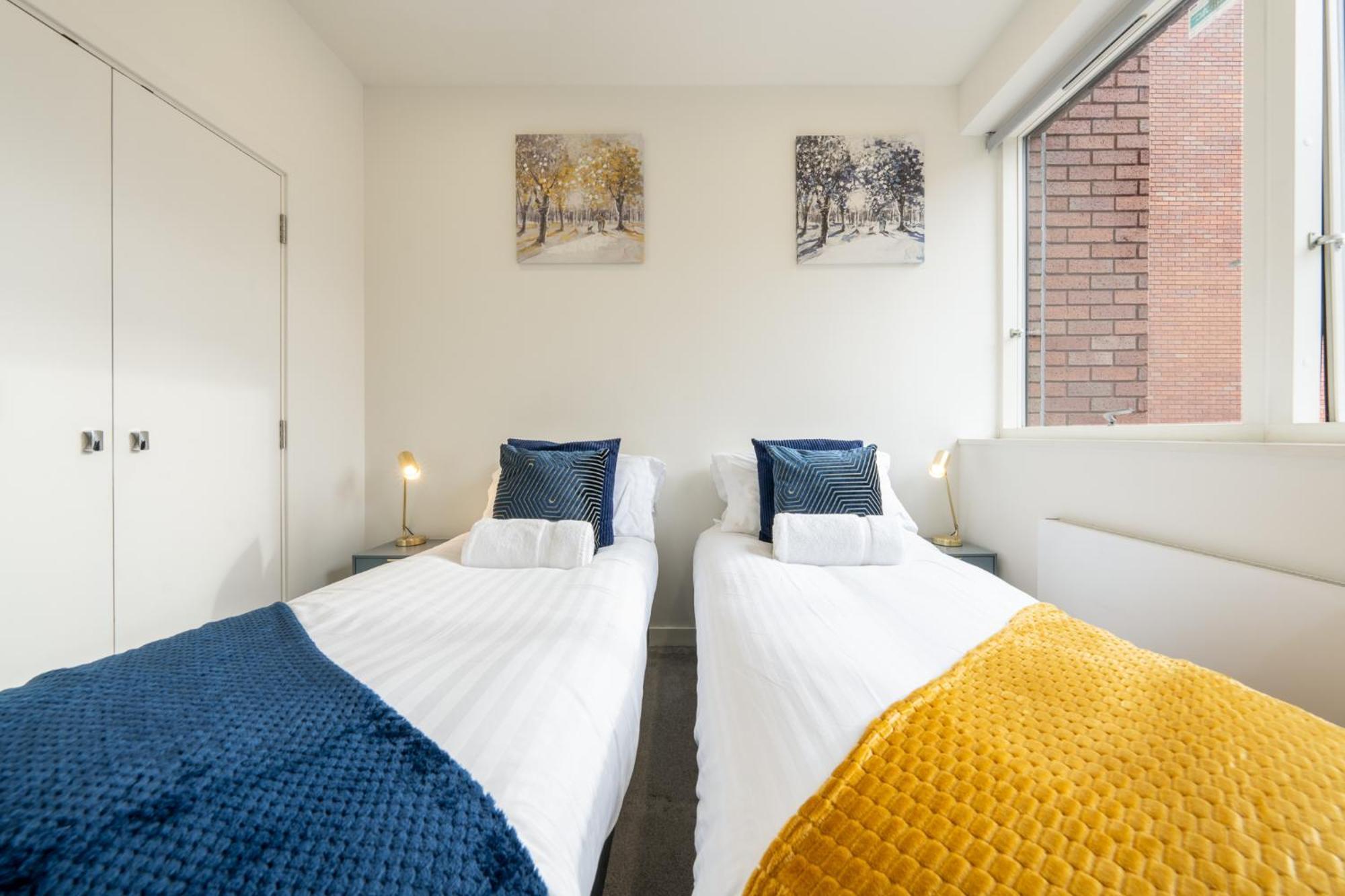 Luxury 1 Bedroom Serviced Apartment With Roof Terrace & Gym Stevenage Exterior photo